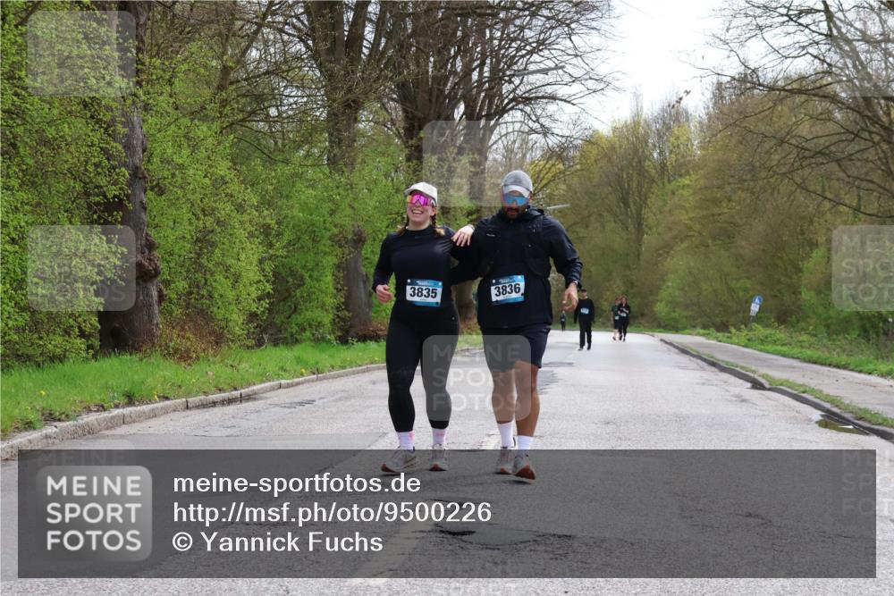 12.04.2026 - 45. Internationalen Wilhelmsburger Insellauf Yannick Fuchs http://msf.ph/oto/9500226 12.04.2026 13:16:49 Laufen 3835, 3836 meine-sportfotos.de