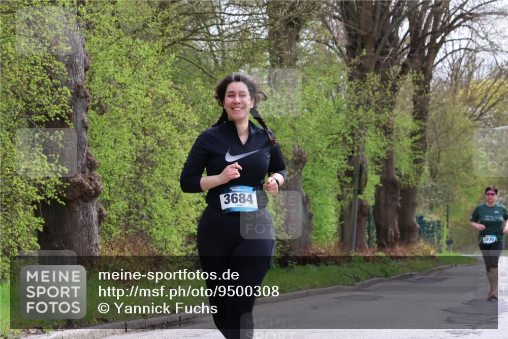 12.04.2026 - 45. Internationalen Wilhelmsburger Insellauf Yannick Fuchs http://msf.ph/oto/9500308 12.04.2026 13:17:15 Laufen 3684, 3409 meine-sportfotos.de