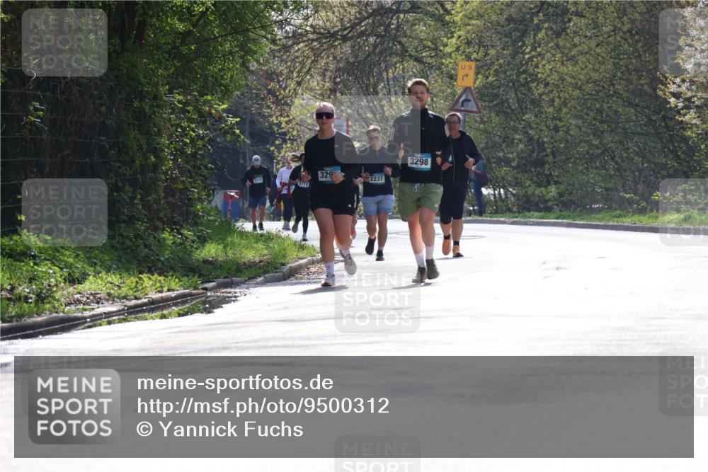 12.04.2026 - 45. Internationalen Wilhelmsburger Insellauf Yannick Fuchs http://msf.ph/oto/9500312 12.04.2026 11:10:47 Laufen 2310, 3775, 320, 2237, 3298, 9 meine-sportfotos.de