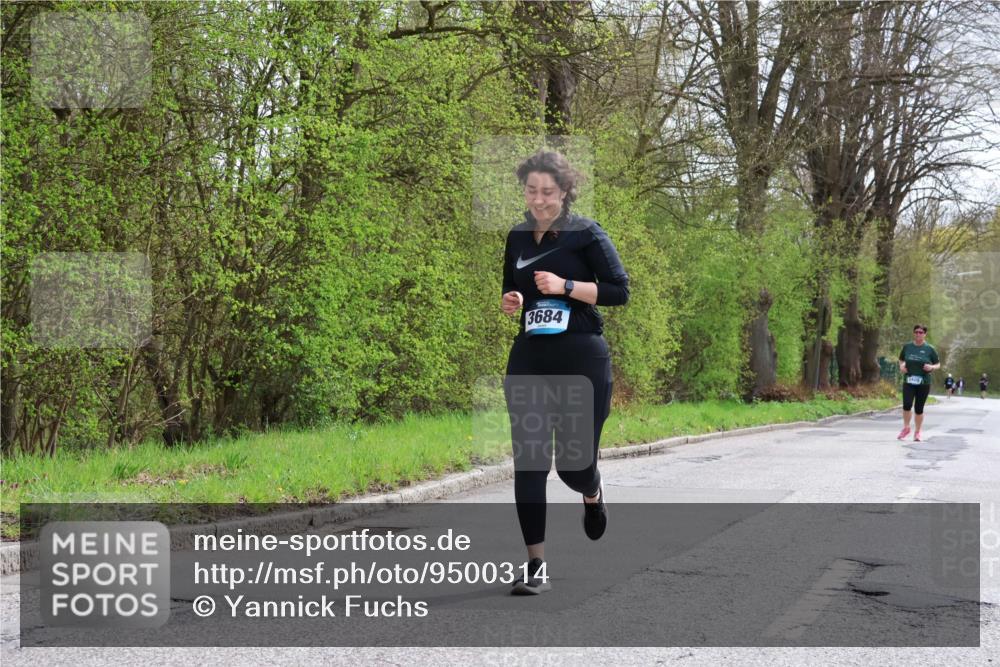 12.04.2026 - 45. Internationalen Wilhelmsburger Insellauf Yannick Fuchs http://msf.ph/oto/9500314 12.04.2026 13:17:16 Laufen 3684, 1409 meine-sportfotos.de