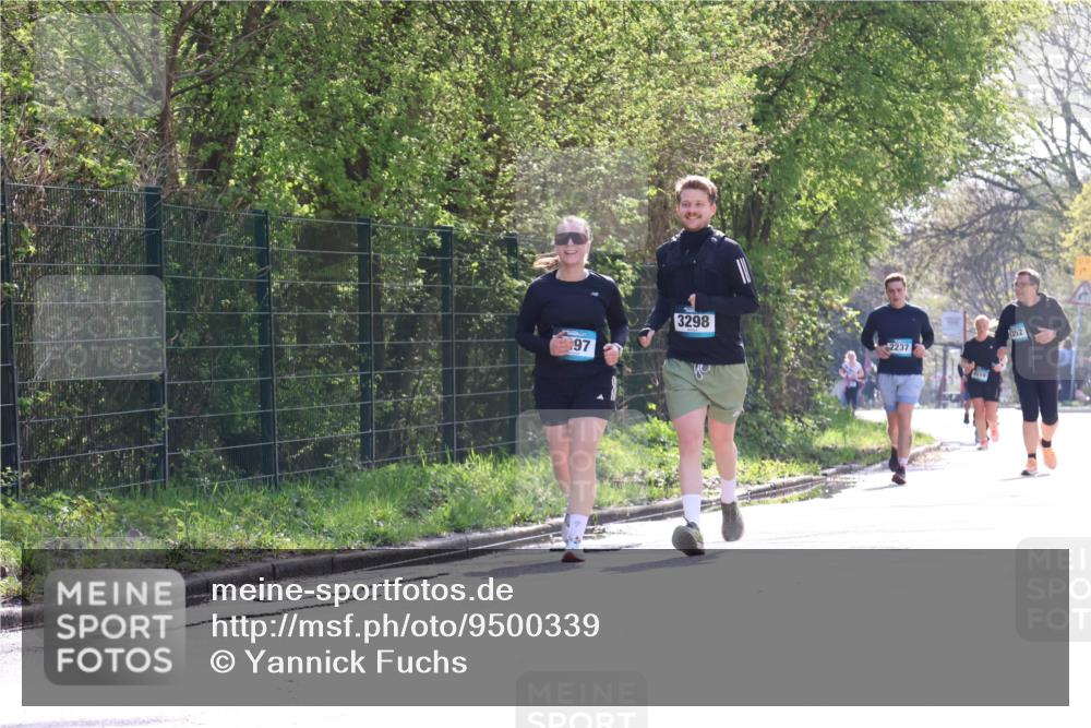 12.04.2026 - 45. Internationalen Wilhelmsburger Insellauf Yannick Fuchs http://msf.ph/oto/9500339 12.04.2026 11:10:55 Laufen 97, 3298, 352, 2237 meine-sportfotos.de