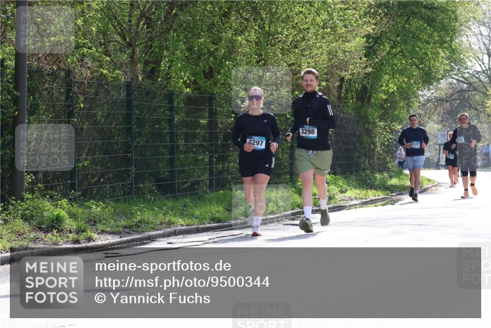 12.04.2026 - 45. Internationalen Wilhelmsburger Insellauf Yannick Fuchs http://msf.ph/oto/9500344 12.04.2026 11:10:56 Laufen 3297, 3298, 2237, 352 meine-sportfotos.de