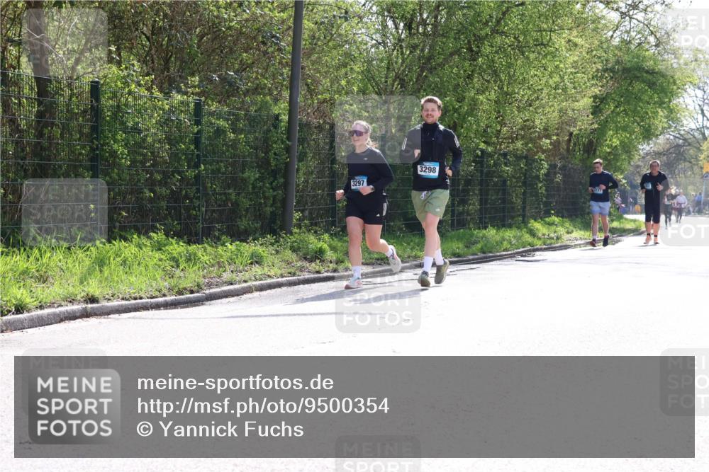12.04.2026 - 45. Internationalen Wilhelmsburger Insellauf Yannick Fuchs http://msf.ph/oto/9500354 12.04.2026 11:10:57 Laufen 3297, 3298 meine-sportfotos.de