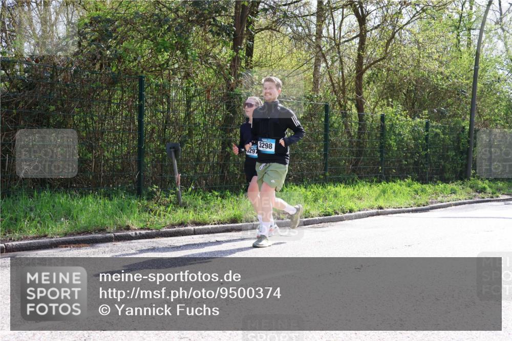 12.04.2026 - 45. Internationalen Wilhelmsburger Insellauf Yannick Fuchs http://msf.ph/oto/9500374 12.04.2026 11:11:01 Laufen 297, 3298 meine-sportfotos.de