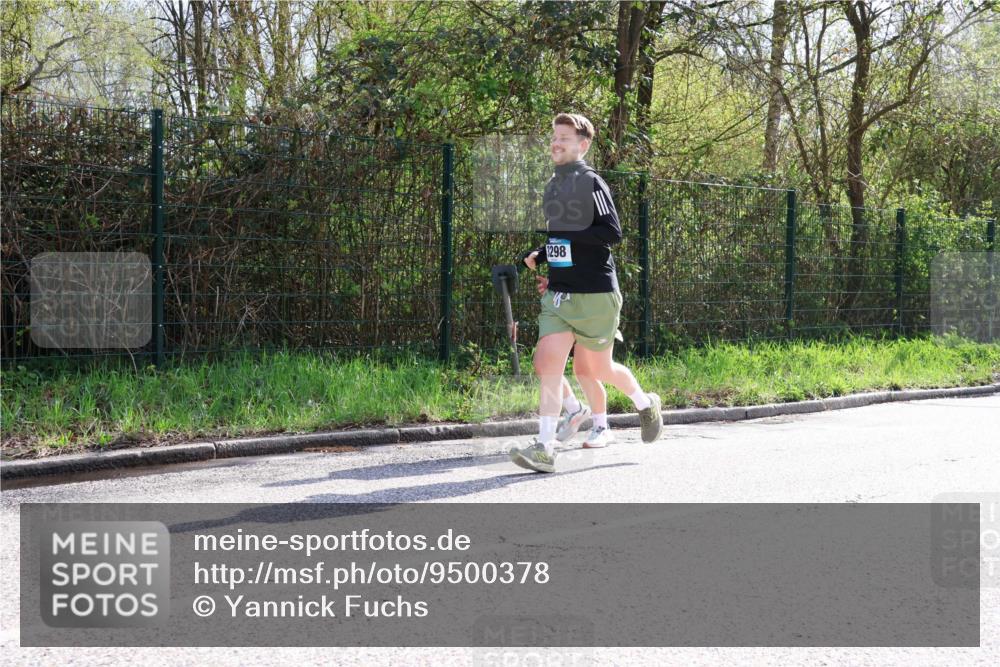 12.04.2026 - 45. Internationalen Wilhelmsburger Insellauf Yannick Fuchs http://msf.ph/oto/9500378 12.04.2026 11:11:01 Laufen 298 meine-sportfotos.de