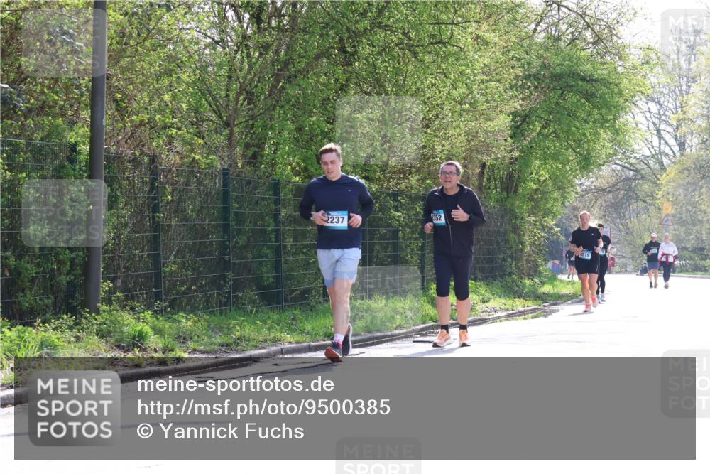 12.04.2026 - 45. Internationalen Wilhelmsburger Insellauf Yannick Fuchs http://msf.ph/oto/9500385 12.04.2026 11:11:03 Laufen 352, 2237, 4519 meine-sportfotos.de
