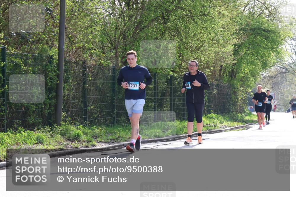 12.04.2026 - 45. Internationalen Wilhelmsburger Insellauf Yannick Fuchs http://msf.ph/oto/9500388 12.04.2026 11:11:04 Laufen 2237, 352, 4519 meine-sportfotos.de