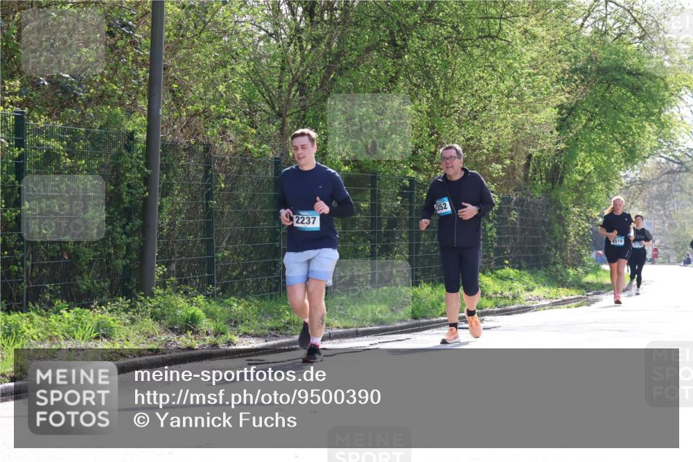 12.04.2026 - 45. Internationalen Wilhelmsburger Insellauf Yannick Fuchs http://msf.ph/oto/9500390 12.04.2026 11:11:04 Laufen 352, 2237, 4519, 3775 meine-sportfotos.de