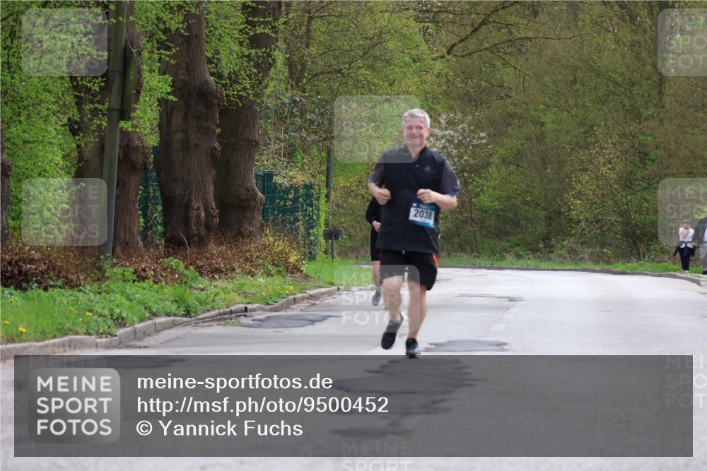 12.04.2026 - 45. Internationalen Wilhelmsburger Insellauf Yannick Fuchs http://msf.ph/oto/9500452 12.04.2026 13:18:05 Laufen 2038 meine-sportfotos.de