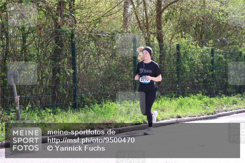 12.04.2026 - 45. Internationalen Wilhelmsburger Insellauf Yannick Fuchs http://msf.ph/oto/9500470 12.04.2026 11:11:17 Laufen 377 meine-sportfotos.de