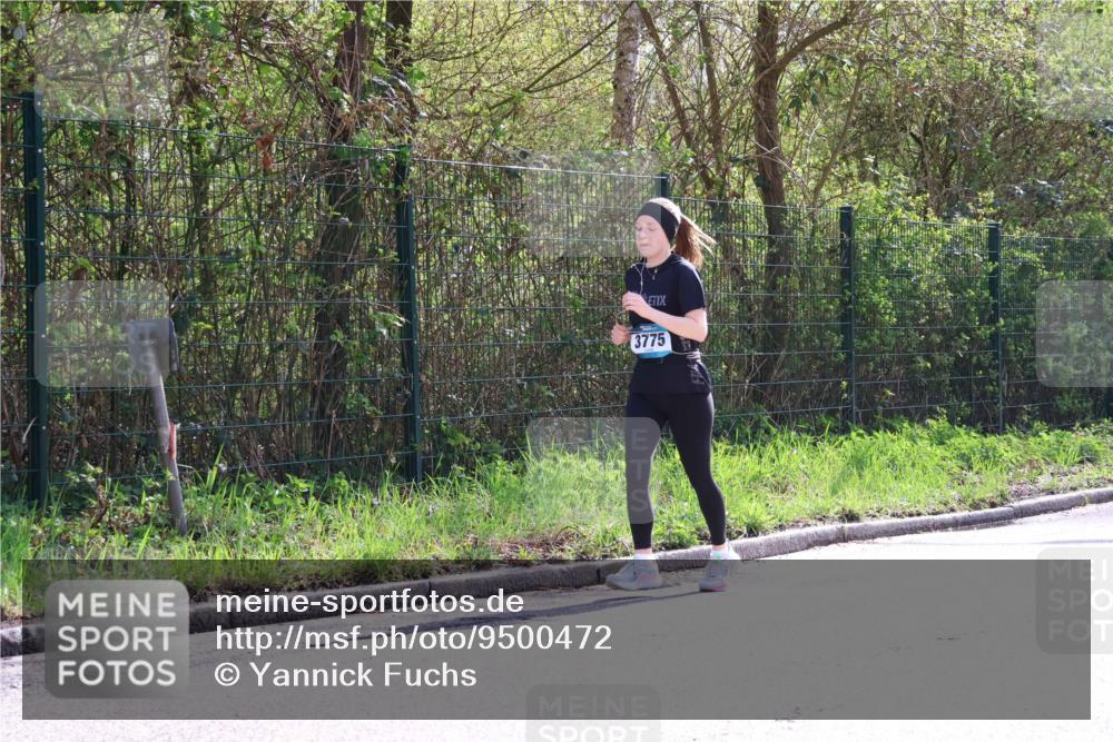 12.04.2026 - 45. Internationalen Wilhelmsburger Insellauf Yannick Fuchs http://msf.ph/oto/9500472 12.04.2026 11:11:17 Laufen 3775 meine-sportfotos.de
