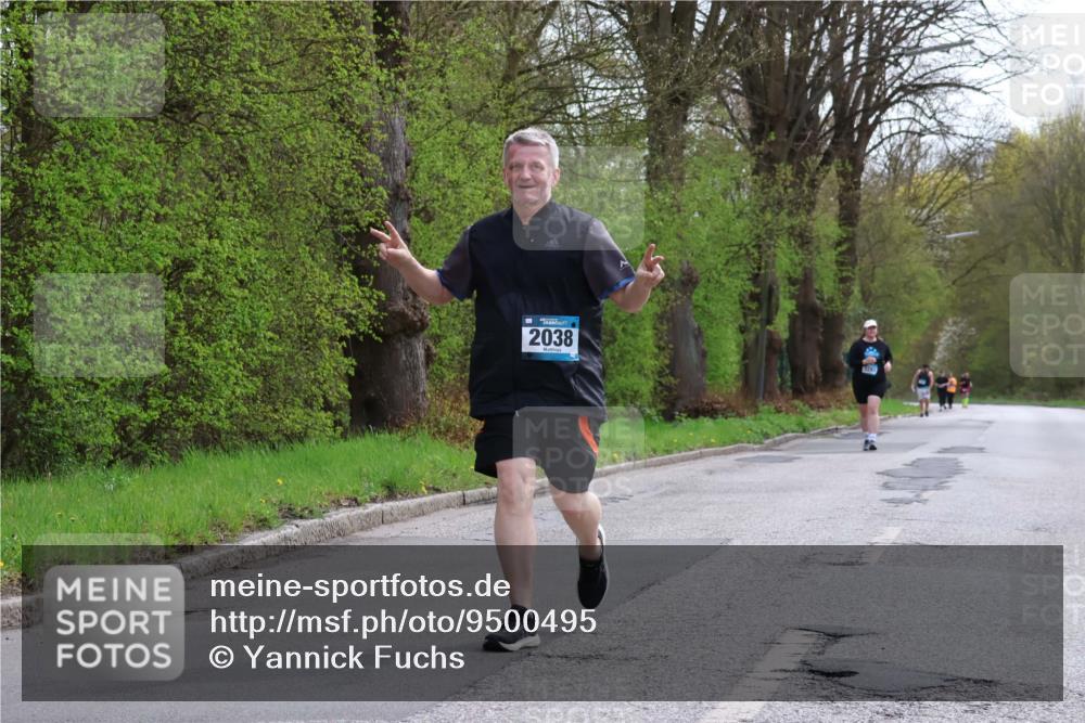 12.04.2026 - 45. Internationalen Wilhelmsburger Insellauf Yannick Fuchs http://msf.ph/oto/9500495 12.04.2026 13:18:15 Laufen 2038 meine-sportfotos.de