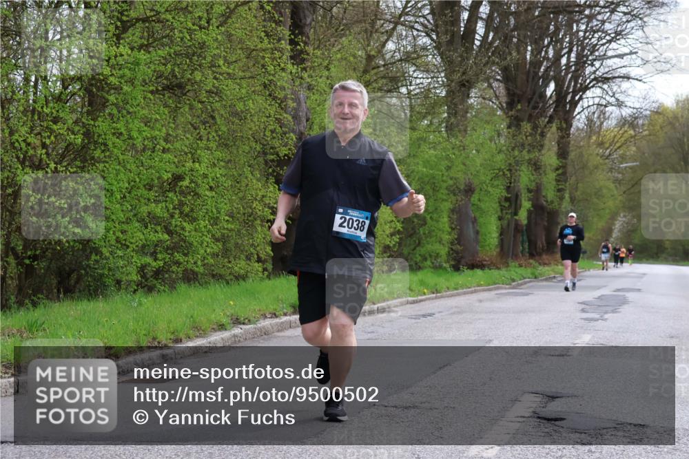 12.04.2026 - 45. Internationalen Wilhelmsburger Insellauf Yannick Fuchs http://msf.ph/oto/9500502 12.04.2026 13:18:16 Laufen 2038 meine-sportfotos.de
