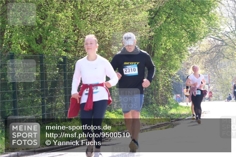 12.04.2026 - 45. Internationalen Wilhelmsburger Insellauf Yannick Fuchs http://msf.ph/oto/9500510 12.04.2026 11:11:26 Laufen 09, 2310, 07 meine-sportfotos.de