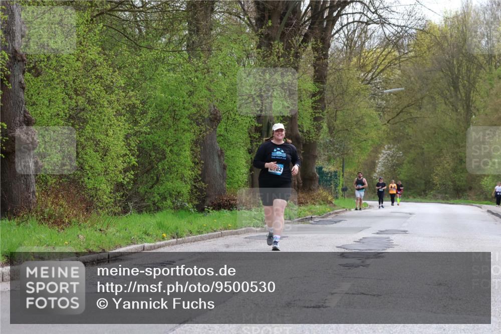 12.04.2026 - 45. Internationalen Wilhelmsburger Insellauf Yannick Fuchs http://msf.ph/oto/9500530 12.04.2026 13:18:20 Laufen 82 meine-sportfotos.de