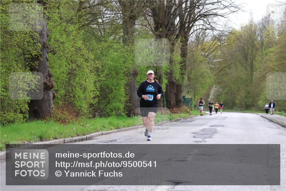12.04.2026 - 45. Internationalen Wilhelmsburger Insellauf Yannick Fuchs http://msf.ph/oto/9500541 12.04.2026 13:18:22 Laufen 282 meine-sportfotos.de
