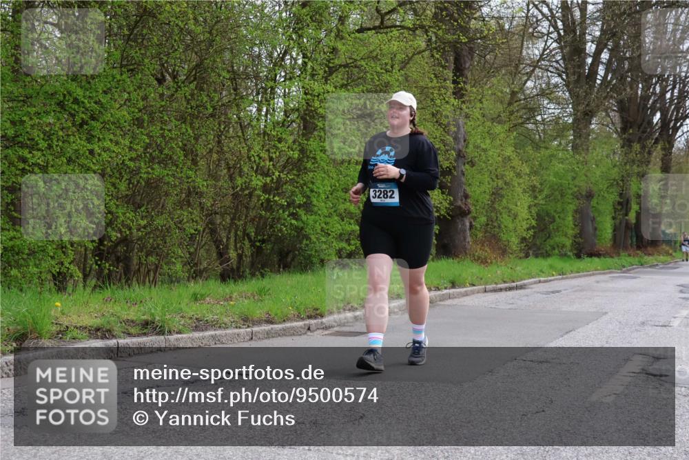 12.04.2026 - 45. Internationalen Wilhelmsburger Insellauf Yannick Fuchs http://msf.ph/oto/9500574 12.04.2026 13:18:27 Laufen 3282 meine-sportfotos.de