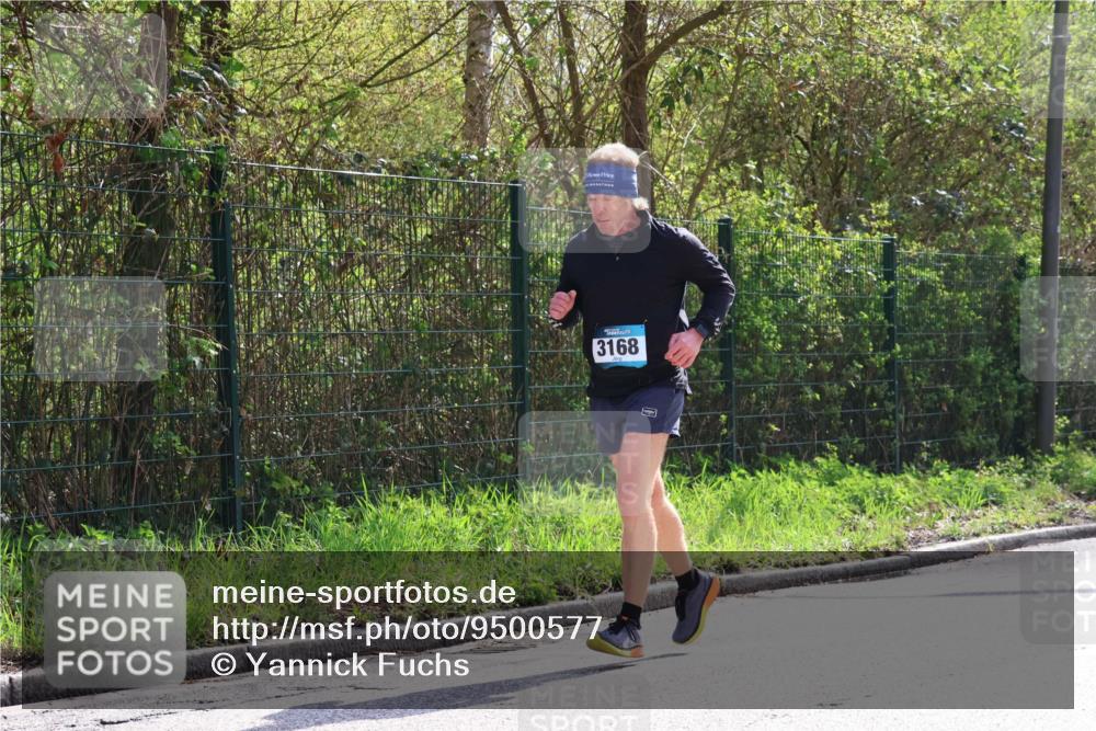 12.04.2026 - 45. Internationalen Wilhelmsburger Insellauf Yannick Fuchs http://msf.ph/oto/9500577 12.04.2026 11:11:40 Laufen 3168 meine-sportfotos.de