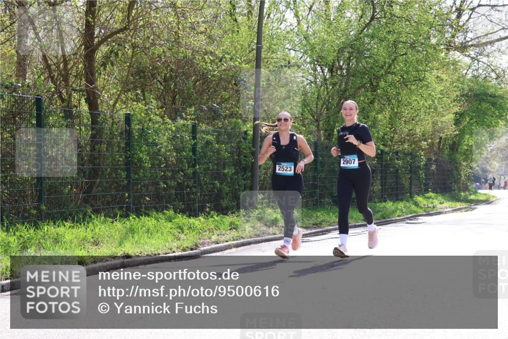 12.04.2026 - 45. Internationalen Wilhelmsburger Insellauf Yannick Fuchs http://msf.ph/oto/9500616 12.04.2026 11:11:54 Laufen 2523, 2907 meine-sportfotos.de
