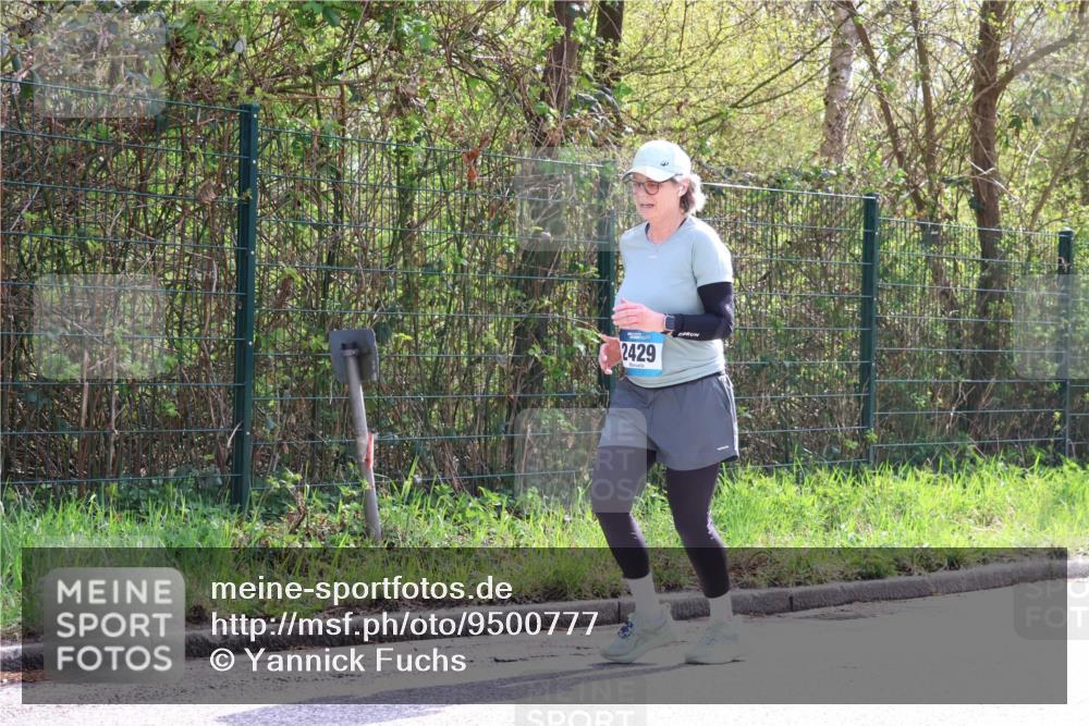 12.04.2026 - 45. Internationalen Wilhelmsburger Insellauf Yannick Fuchs http://msf.ph/oto/9500777 12.04.2026 11:12:33 Laufen 2429 meine-sportfotos.de