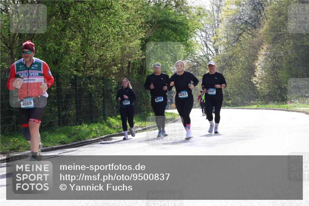 12.04.2026 - 45. Internationalen Wilhelmsburger Insellauf Yannick Fuchs http://msf.ph/oto/9500837 12.04.2026 11:12:45 Laufen 45, 1000, 4589, 3253, 2297, 2698, 2697 meine-sportfotos.de