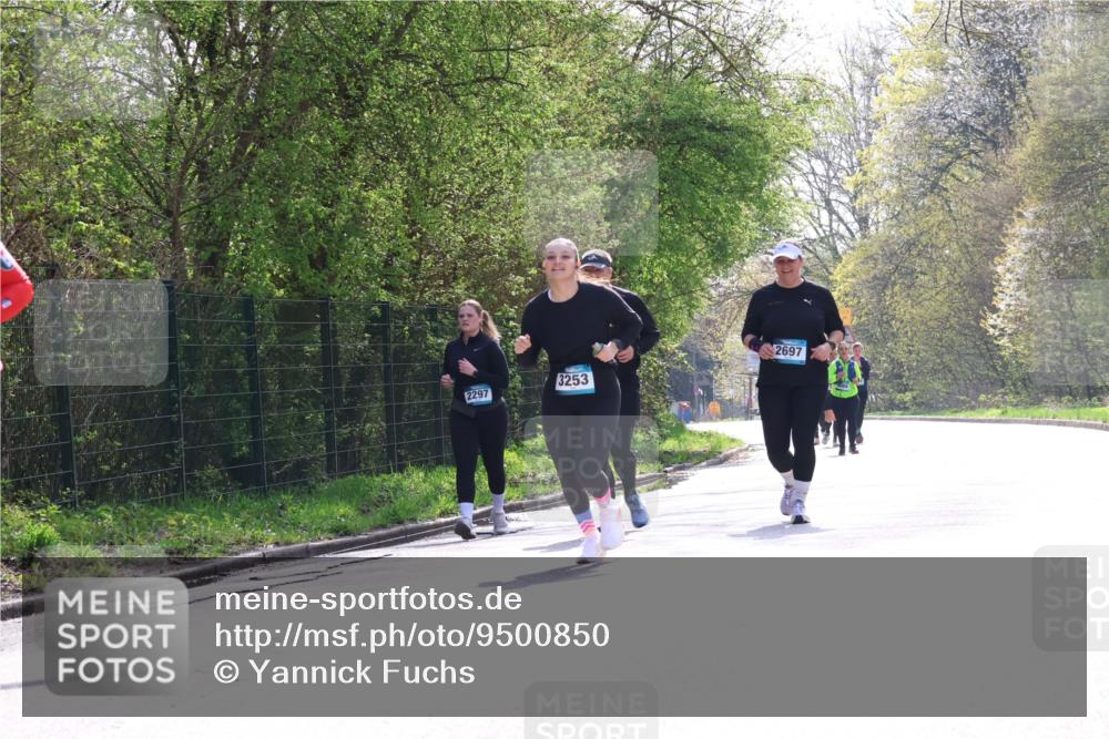 12.04.2026 - 45. Internationalen Wilhelmsburger Insellauf Yannick Fuchs http://msf.ph/oto/9500850 12.04.2026 11:12:46 Laufen 2297, 3253, 2697 meine-sportfotos.de