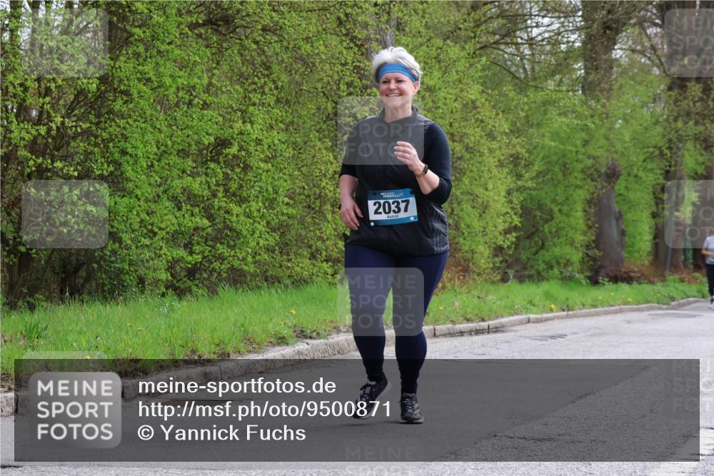 12.04.2026 - 45. Internationalen Wilhelmsburger Insellauf Yannick Fuchs http://msf.ph/oto/9500871 12.04.2026 13:20:36 Laufen 2037 meine-sportfotos.de