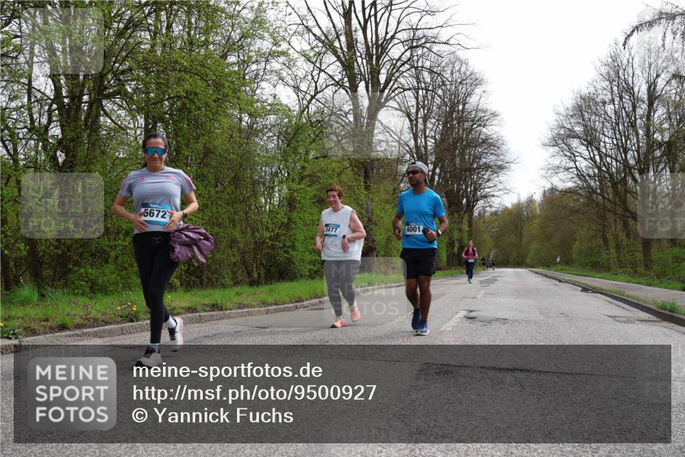 12.04.2026 - 45. Internationalen Wilhelmsburger Insellauf Yannick Fuchs http://msf.ph/oto/9500927 12.04.2026 13:20:53 Laufen 5672, 3477, 4001 meine-sportfotos.de