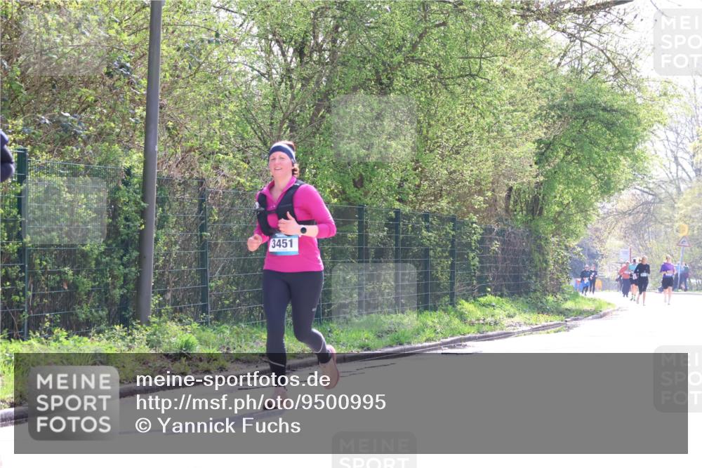 12.04.2026 - 45. Internationalen Wilhelmsburger Insellauf Yannick Fuchs http://msf.ph/oto/9500995 12.04.2026 11:13:05 Laufen 3451 meine-sportfotos.de