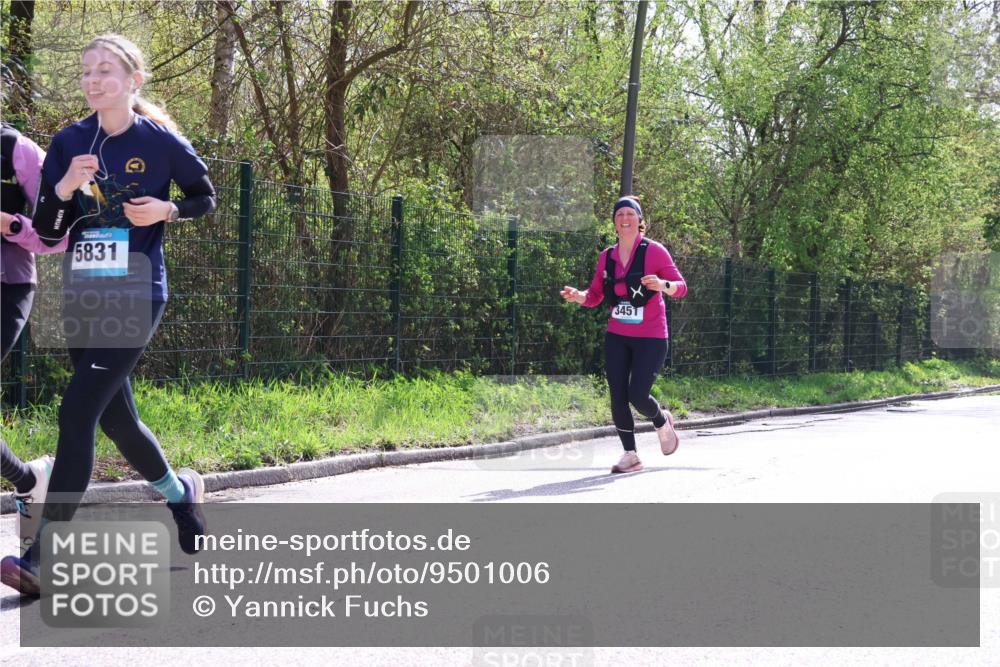 12.04.2026 - 45. Internationalen Wilhelmsburger Insellauf Yannick Fuchs http://msf.ph/oto/9501006 12.04.2026 11:13:06 Laufen 5831, 345 meine-sportfotos.de