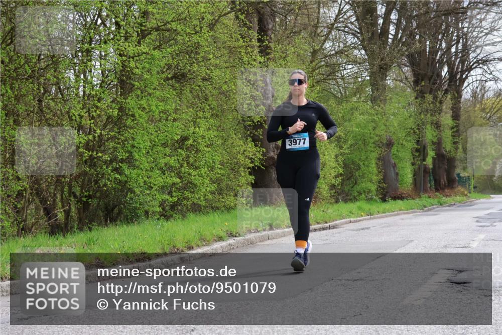 12.04.2026 - 45. Internationalen Wilhelmsburger Insellauf Yannick Fuchs http://msf.ph/oto/9501079 12.04.2026 13:22:50 Laufen 3977 meine-sportfotos.de