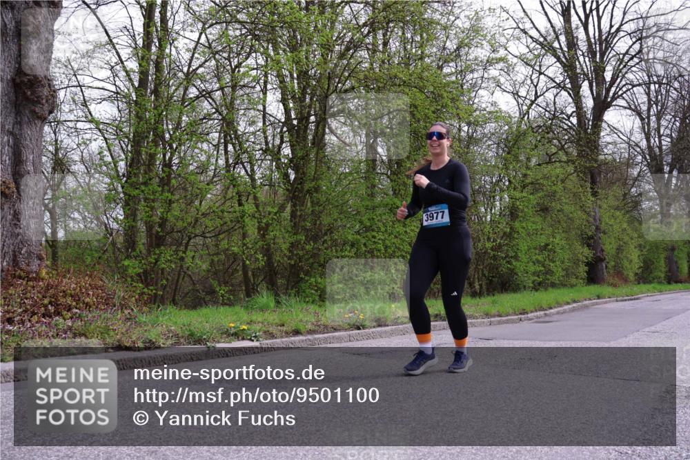 12.04.2026 - 45. Internationalen Wilhelmsburger Insellauf Yannick Fuchs http://msf.ph/oto/9501100 12.04.2026 13:22:52 Laufen 3977 meine-sportfotos.de
