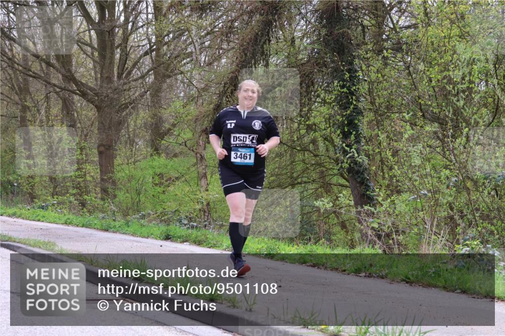 12.04.2026 - 45. Internationalen Wilhelmsburger Insellauf Yannick Fuchs http://msf.ph/oto/9501108 12.04.2026 13:22:55 Laufen 3461 meine-sportfotos.de