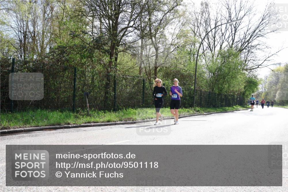 12.04.2026 - 45. Internationalen Wilhelmsburger Insellauf Yannick Fuchs http://msf.ph/oto/9501118 12.04.2026 11:13:30 Laufen 2511, 2512 meine-sportfotos.de