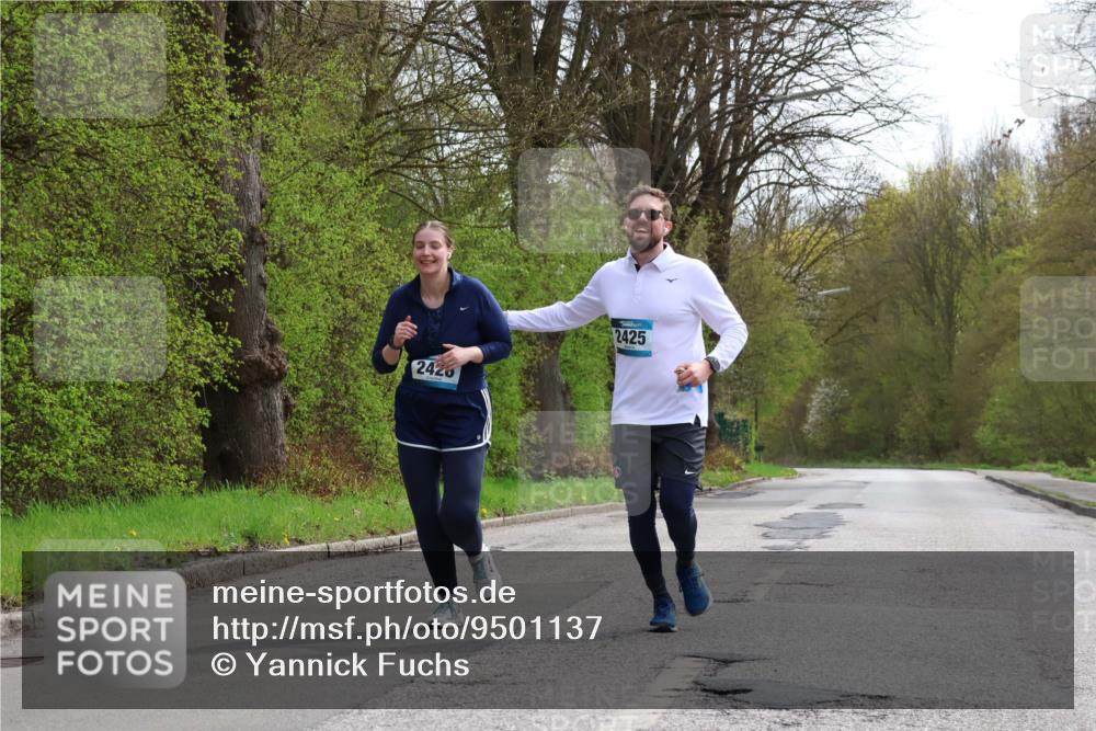 12.04.2026 - 45. Internationalen Wilhelmsburger Insellauf Yannick Fuchs http://msf.ph/oto/9501137 12.04.2026 13:24:56 Laufen 2426, 2425 meine-sportfotos.de