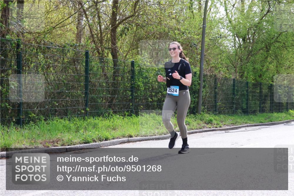 12.04.2026 - 45. Internationalen Wilhelmsburger Insellauf Yannick Fuchs http://msf.ph/oto/9501268 12.04.2026 11:15:12 Laufen 2524 meine-sportfotos.de