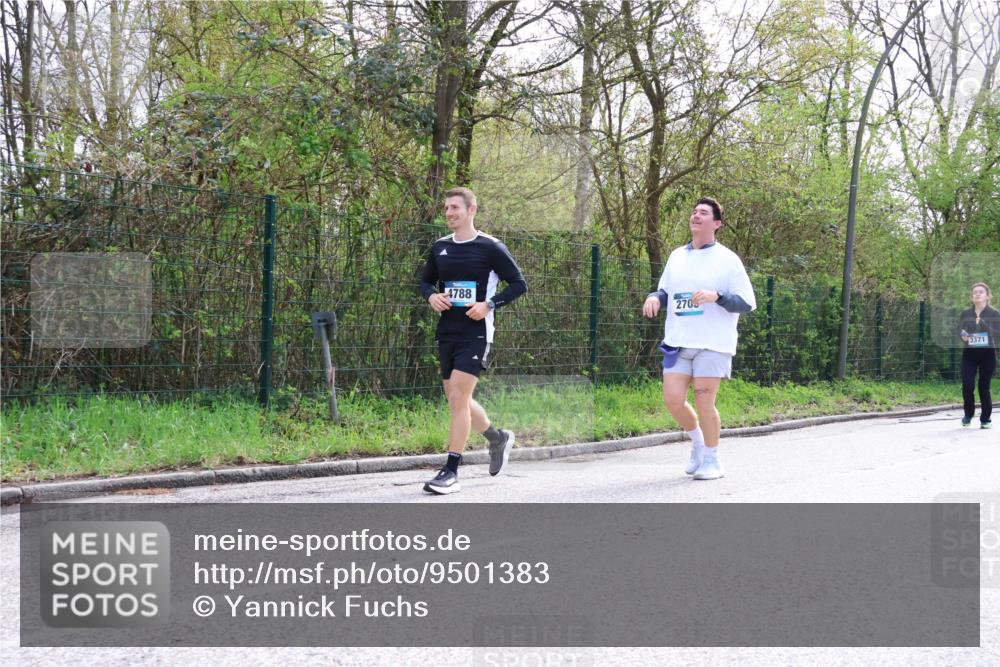 12.04.2026 - 45. Internationalen Wilhelmsburger Insellauf Yannick Fuchs http://msf.ph/oto/9501383 12.04.2026 11:17:32 Laufen 4788, 2703, 3371 meine-sportfotos.de