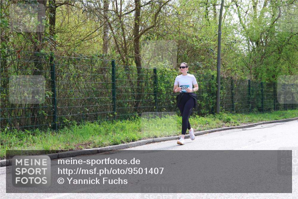 12.04.2026 - 45. Internationalen Wilhelmsburger Insellauf Yannick Fuchs http://msf.ph/oto/9501407 12.04.2026 11:17:49 Laufen 4500 meine-sportfotos.de