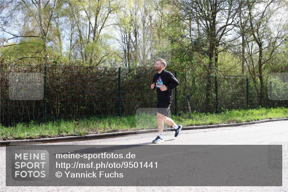 12.04.2026 - 45. Internationalen Wilhelmsburger Insellauf Yannick Fuchs http://msf.ph/oto/9501441 12.04.2026 11:18:36 Laufen 2653 meine-sportfotos.de