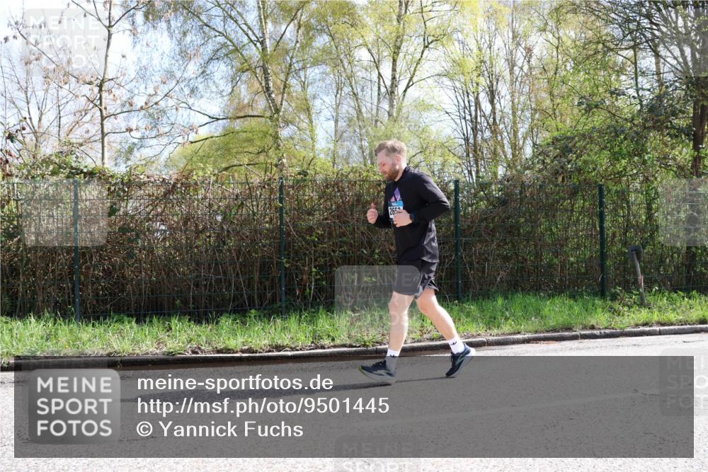 12.04.2026 - 45. Internationalen Wilhelmsburger Insellauf Yannick Fuchs http://msf.ph/oto/9501445 12.04.2026 11:18:36 Laufen 265 meine-sportfotos.de