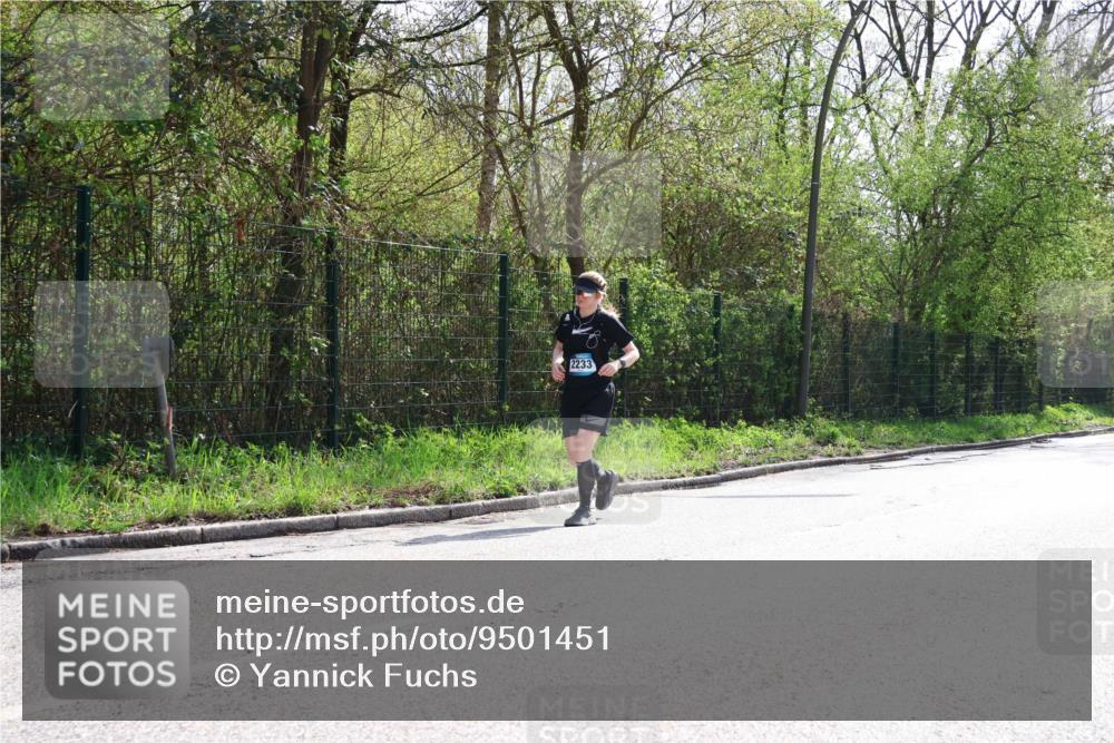 12.04.2026 - 45. Internationalen Wilhelmsburger Insellauf Yannick Fuchs http://msf.ph/oto/9501451 12.04.2026 11:18:40 Laufen 2233 meine-sportfotos.de