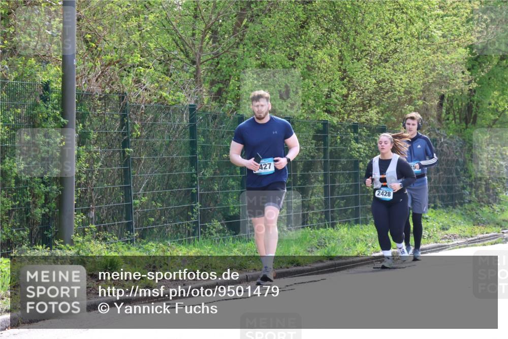 12.04.2026 - 45. Internationalen Wilhelmsburger Insellauf Yannick Fuchs http://msf.ph/oto/9501479 12.04.2026 11:20:28 Laufen 427, 2428, 5 meine-sportfotos.de