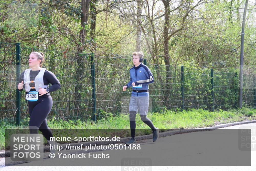 12.04.2026 - 45. Internationalen Wilhelmsburger Insellauf Yannick Fuchs http://msf.ph/oto/9501488 12.04.2026 11:20:36 Laufen 2428 meine-sportfotos.de