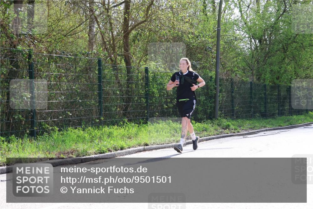12.04.2026 - 45. Internationalen Wilhelmsburger Insellauf Yannick Fuchs http://msf.ph/oto/9501501 12.04.2026 11:20:57 Laufen  meine-sportfotos.de