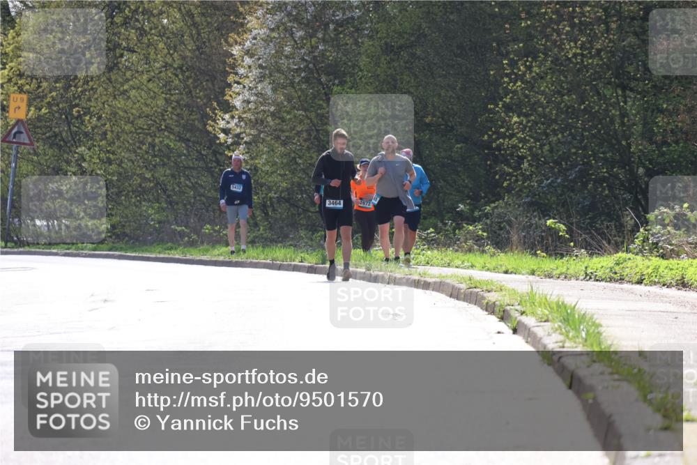 12.04.2026 - 45. Internationalen Wilhelmsburger Insellauf Yannick Fuchs http://msf.ph/oto/9501570 12.04.2026 11:24:23 Laufen 9, 5432, 3464, 2872 meine-sportfotos.de