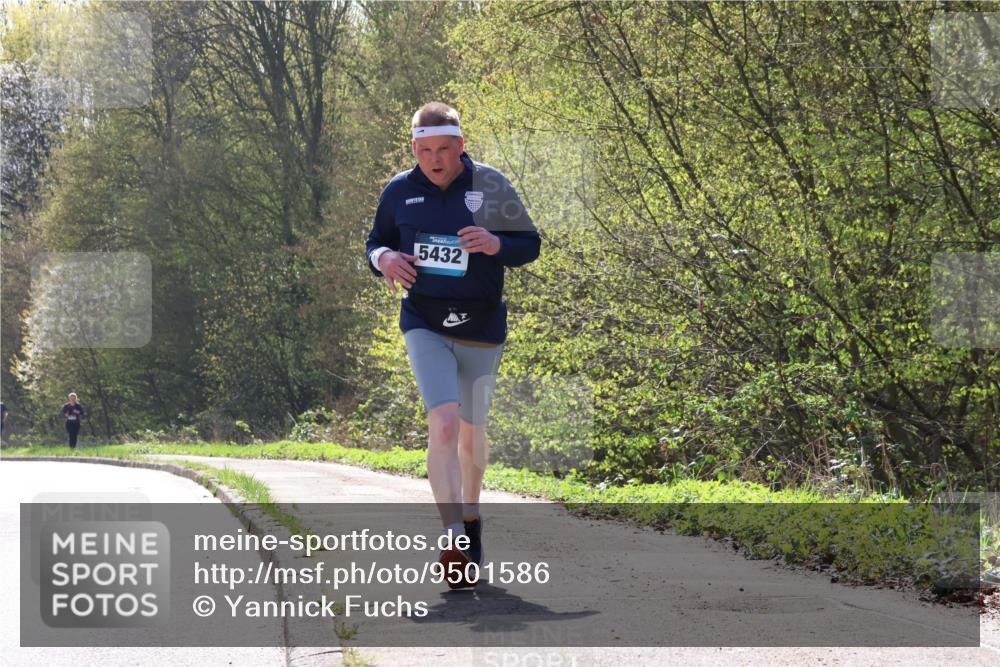12.04.2026 - 45. Internationalen Wilhelmsburger Insellauf Yannick Fuchs http://msf.ph/oto/9501586 12.04.2026 11:24:56 Laufen 5432 meine-sportfotos.de