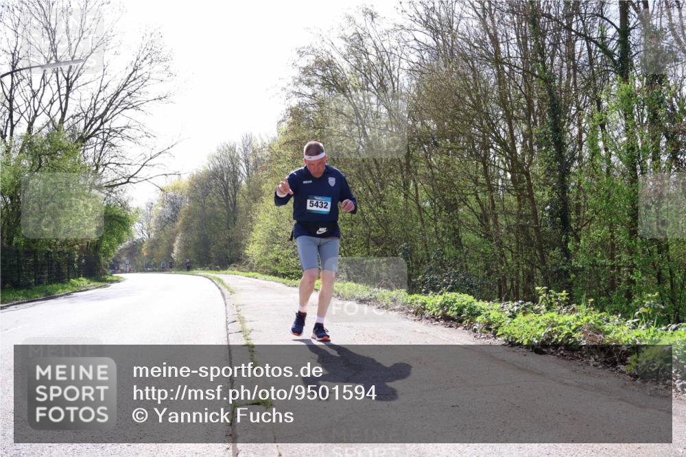12.04.2026 - 45. Internationalen Wilhelmsburger Insellauf Yannick Fuchs http://msf.ph/oto/9501594 12.04.2026 11:24:58 Laufen 5432 meine-sportfotos.de