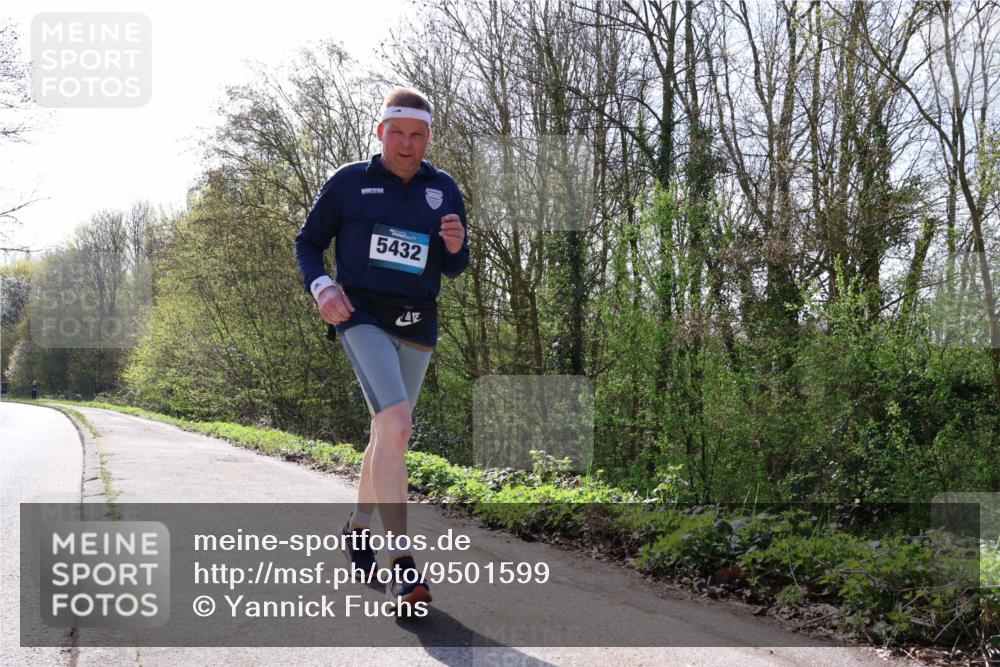 12.04.2026 - 45. Internationalen Wilhelmsburger Insellauf Yannick Fuchs http://msf.ph/oto/9501599 12.04.2026 11:24:58 Laufen 5432 meine-sportfotos.de