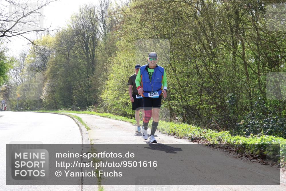 12.04.2026 - 45. Internationalen Wilhelmsburger Insellauf Yannick Fuchs http://msf.ph/oto/9501616 12.04.2026 11:25:41 Laufen 420, 2040 meine-sportfotos.de