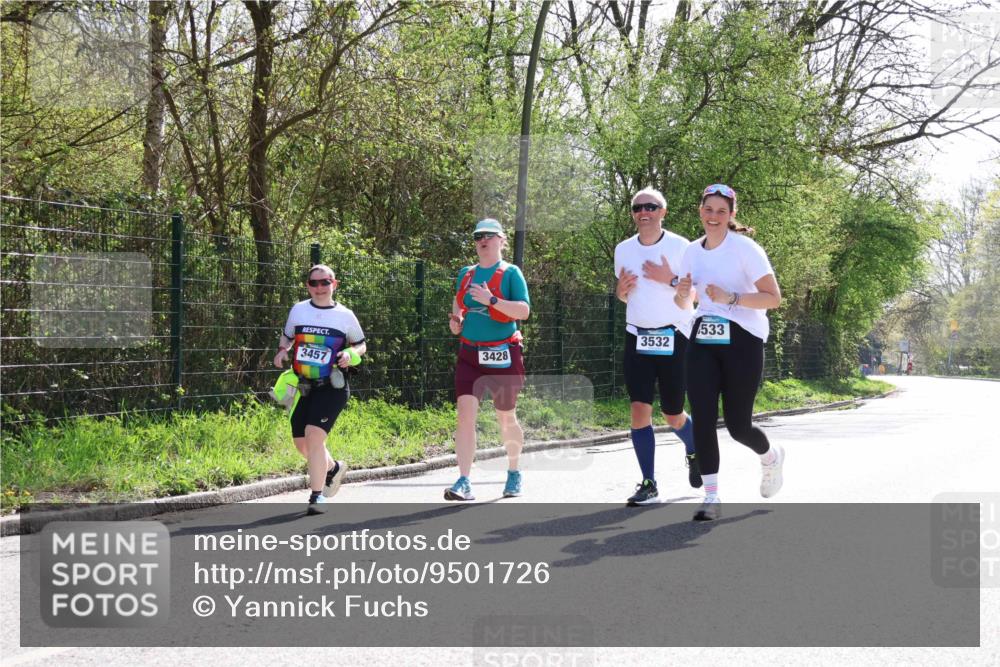 12.04.2026 - 45. Internationalen Wilhelmsburger Insellauf Yannick Fuchs http://msf.ph/oto/9501726 12.04.2026 11:30:22 Laufen 3428, 3457, 3532, 533 meine-sportfotos.de